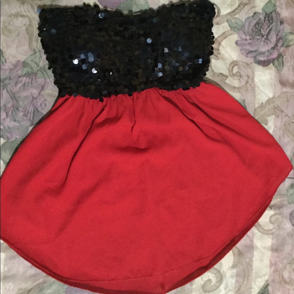 Top - Picture 2 of 2